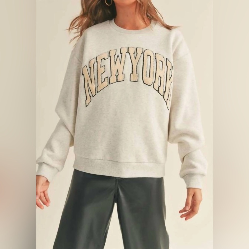 Women's Cream Sweatshirt with New York Print